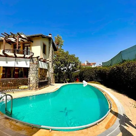 Mor Villa *