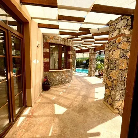 Mor Villa *